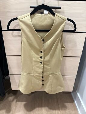 H&M Divided Beige Sleeveless Vest with Black Collar